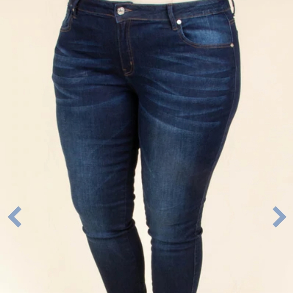 Skinny jeans dark wash